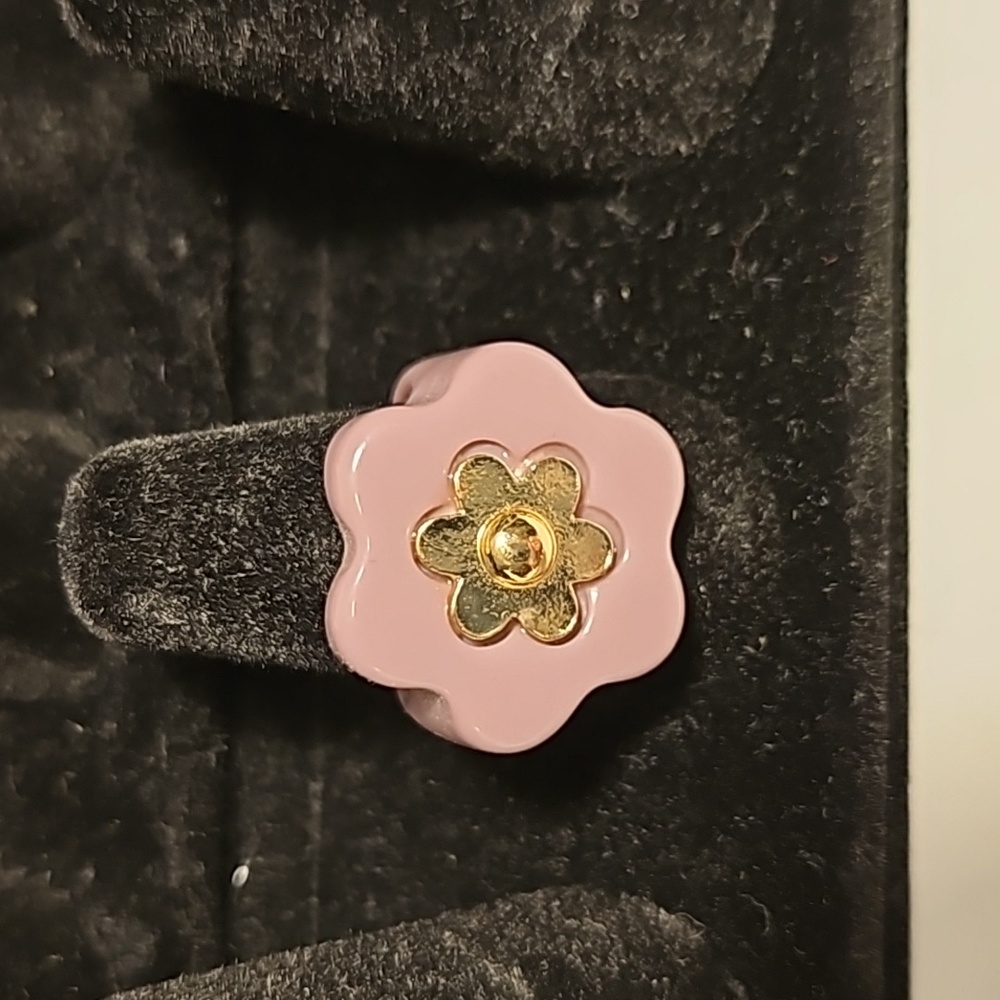 Plastic Ring Bundle - Picture 5 of 7